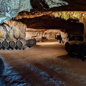 chinon-wine-cave-loire-valley