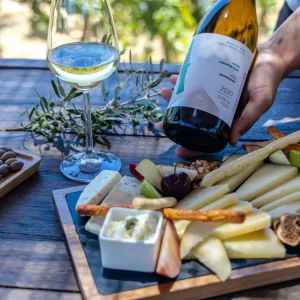 crete-wine-cheese-pairing-experience